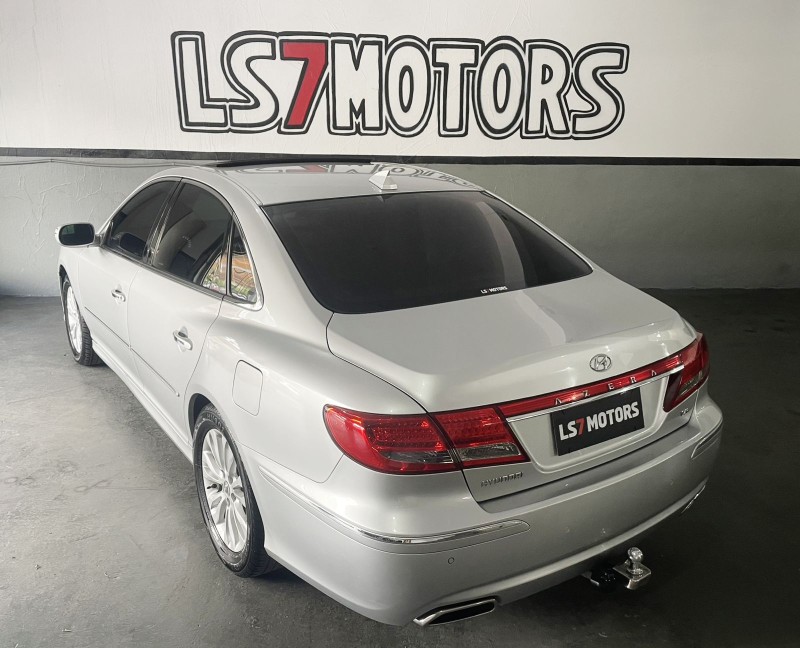 AZERA 3.3 MPFI GLS SEDAN V6 24V GASOLINA 4P AUTOMÁTICO - 2011 - CAXIAS DO SUL