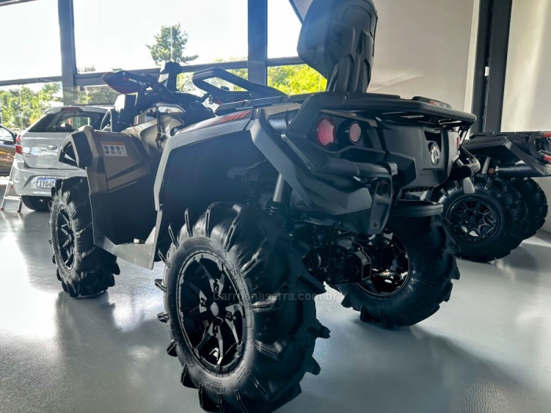OUTLANDER 1000X MR - 2022 - TRêS COROAS