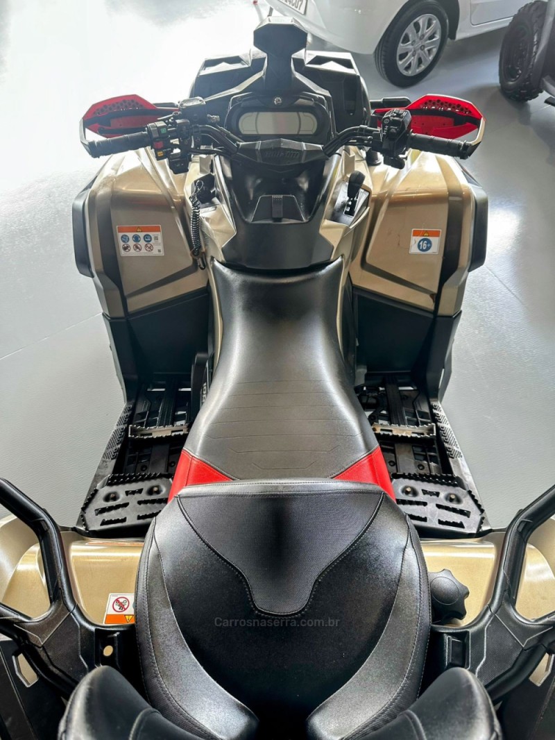 OUTLANDER 1000X MR - 2022 - TRêS COROAS