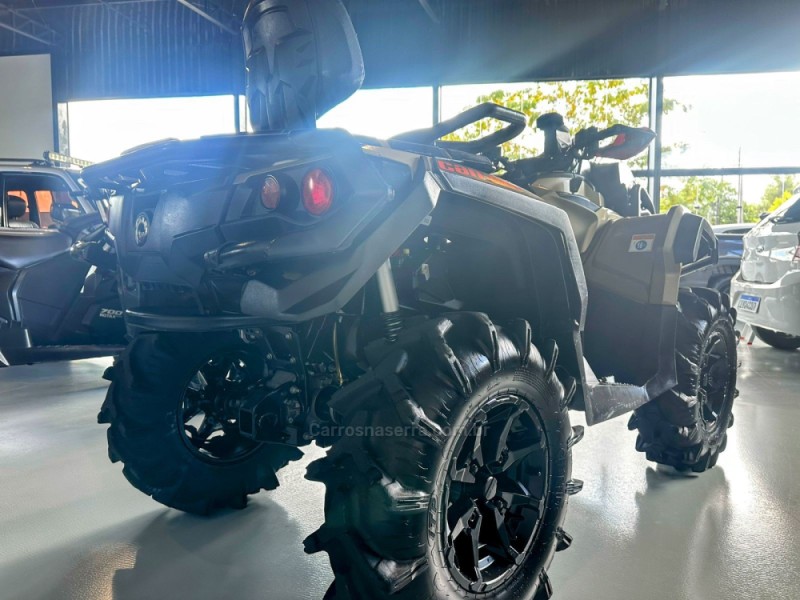 OUTLANDER 1000X MR - 2022 - TRêS COROAS