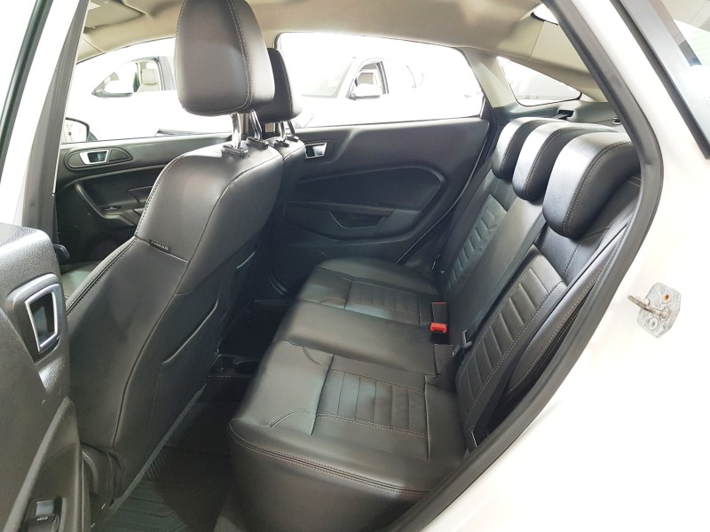 FIESTA 1.6 TITANIUM SEDAN 16V FLEX 4P AUTOMÁTICO - 2017 - CAXIAS DO SUL