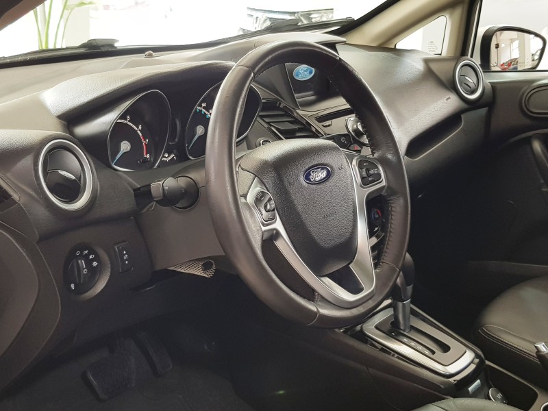 FIESTA 1.6 TITANIUM SEDAN 16V FLEX 4P AUTOMÁTICO - 2017 - CAXIAS DO SUL