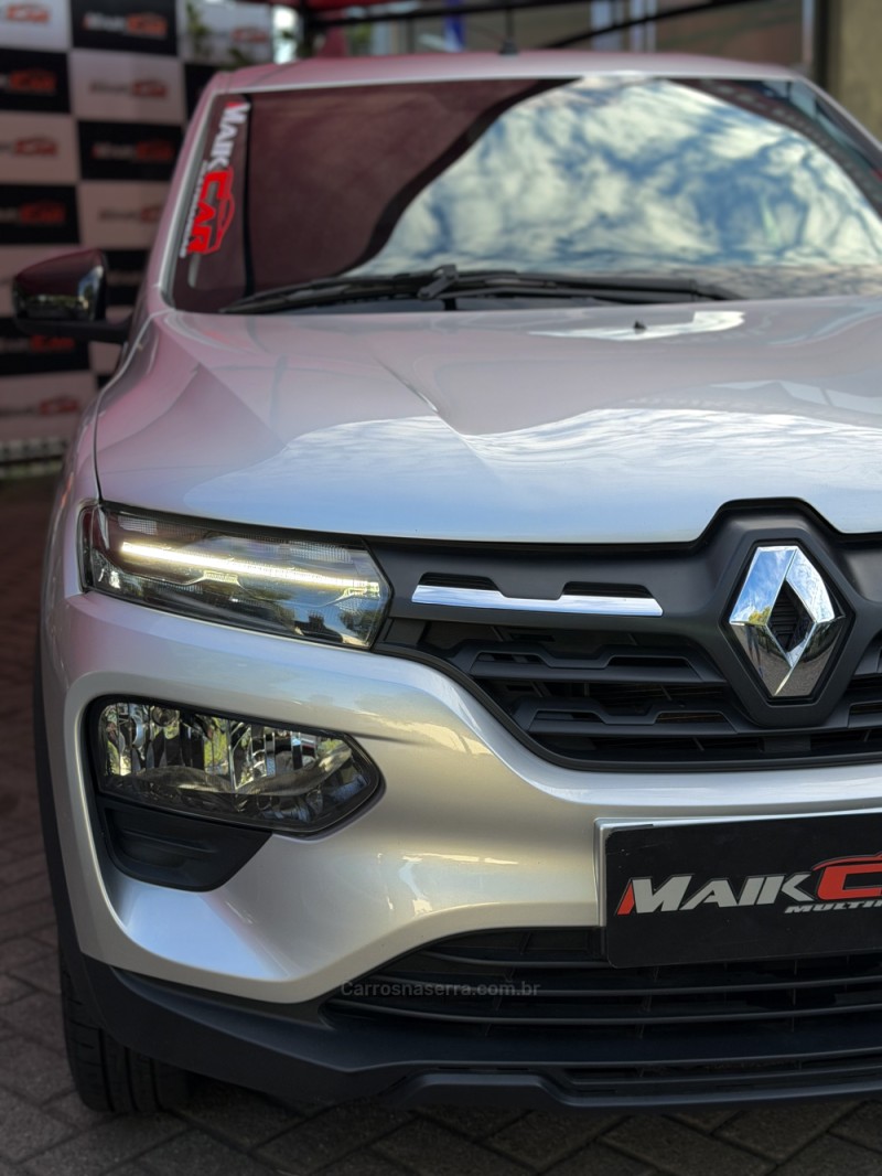 KWID 1.0 12V SCE FLEX INTENSE MANUAL - 2023 - ESTâNCIA VELHA