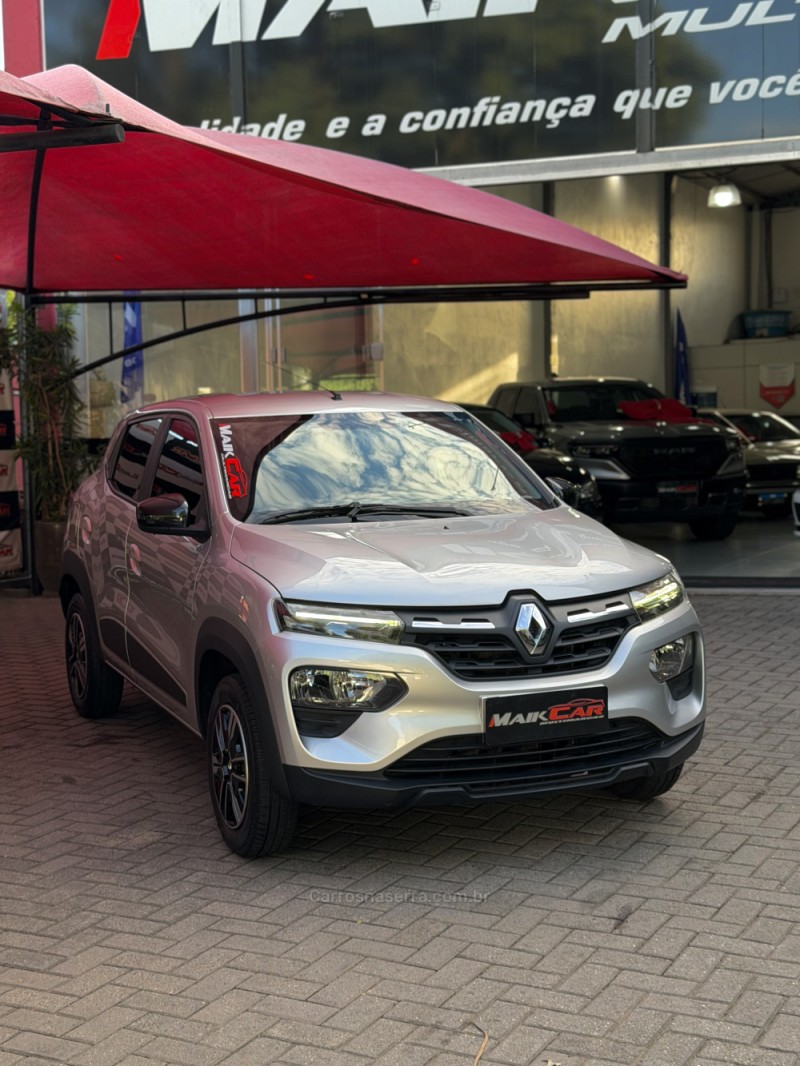 KWID 1.0 12V SCE FLEX INTENSE MANUAL - 2023 - ESTâNCIA VELHA
