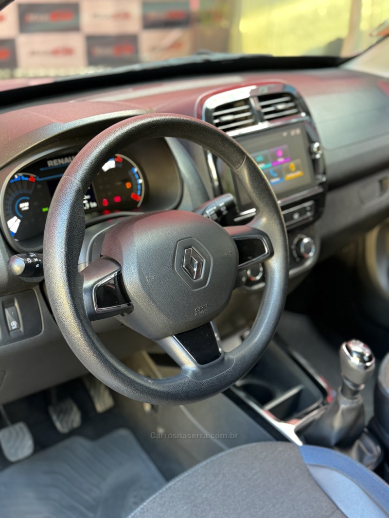 KWID 1.0 12V SCE FLEX INTENSE MANUAL - 2023 - ESTâNCIA VELHA