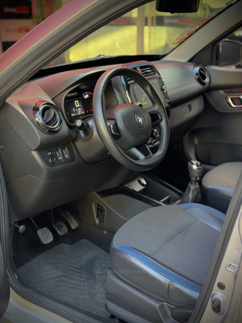 KWID 1.0 12V SCE FLEX INTENSE MANUAL - 2023 - ESTâNCIA VELHA