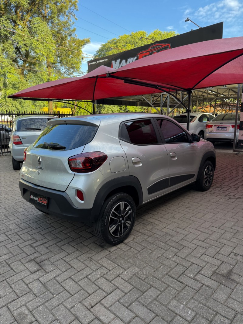 KWID 1.0 12V SCE FLEX INTENSE MANUAL - 2023 - ESTâNCIA VELHA