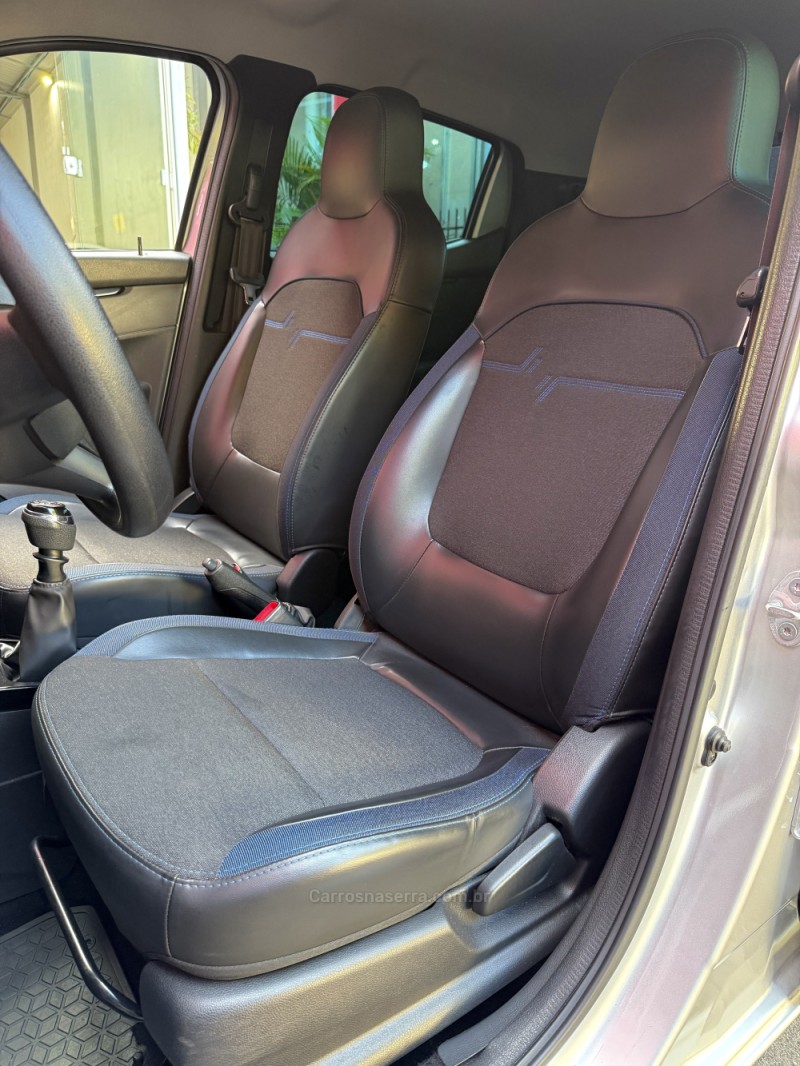 KWID 1.0 12V SCE FLEX INTENSE MANUAL - 2023 - ESTâNCIA VELHA