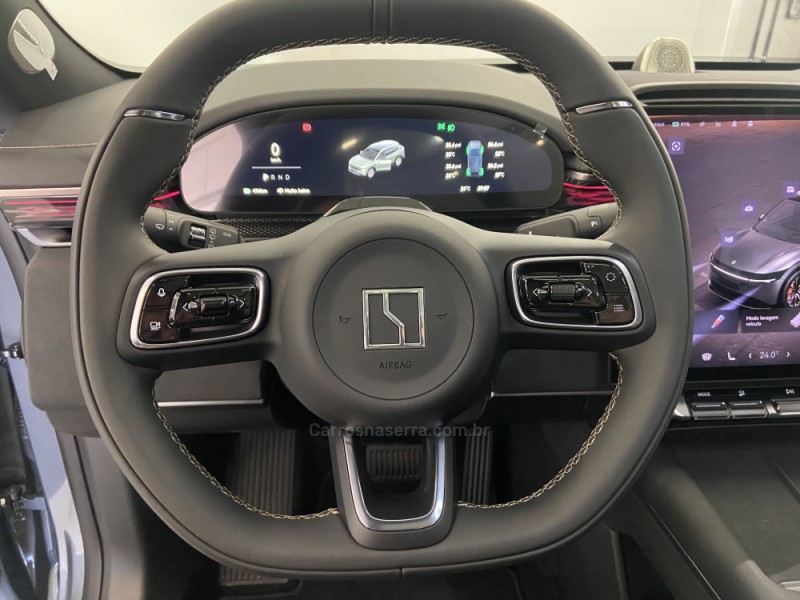 7X FLAGSHIP AWD ELÉTRICO 100 KW 4P AUTOMÁTICO - 2026 - FLORES DA CUNHA