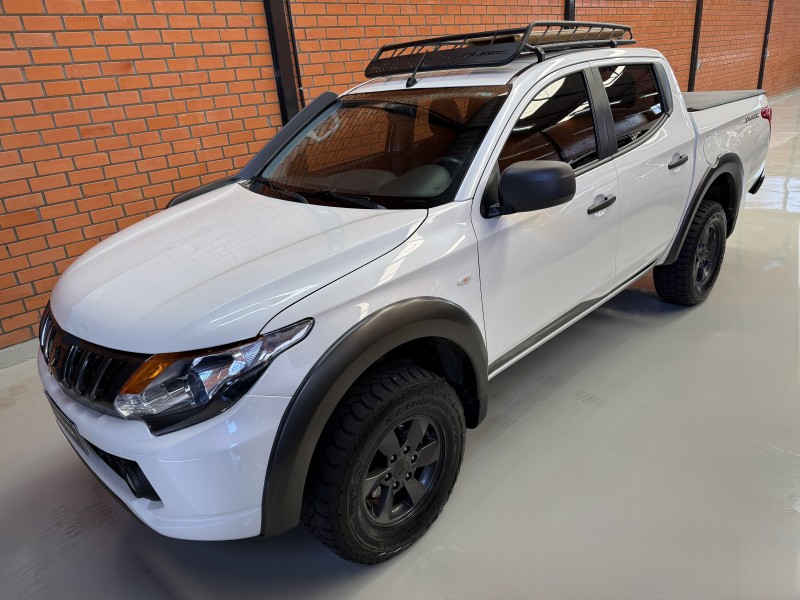 l200 savana 2.4 4x4 16v turbo diesel 4p automatico 2023 bento goncalves