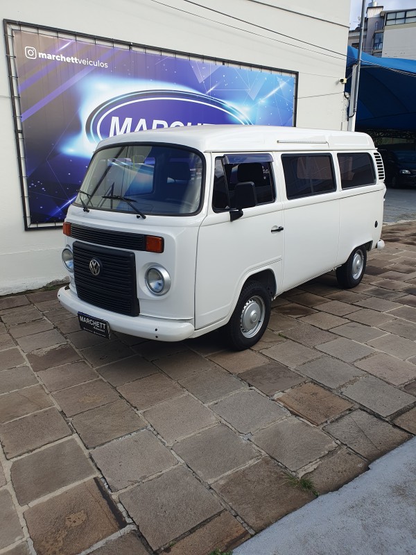 kombi 1.4 mi std lotacao 8v flex 3p manual 2009 caxias do sul