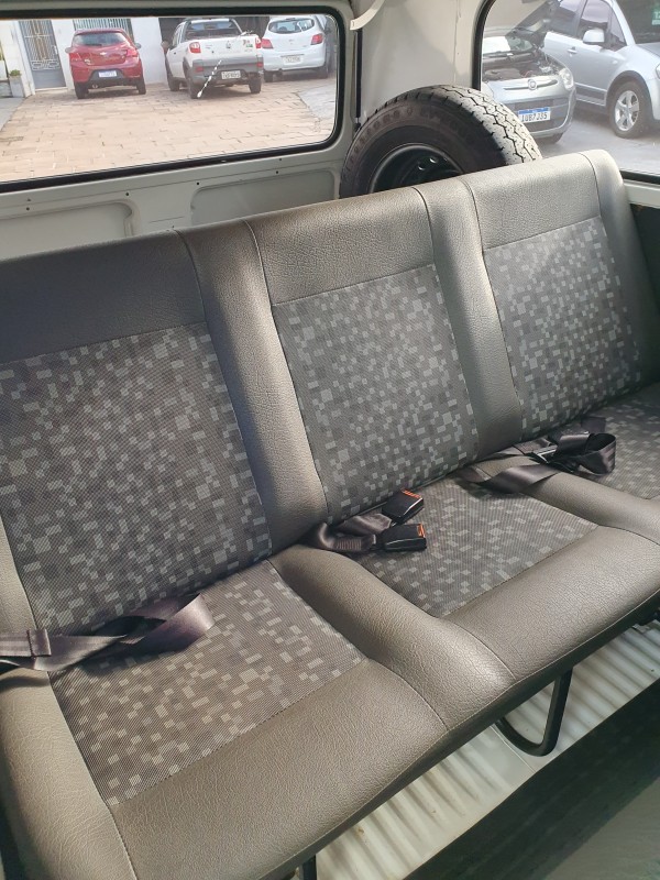 KOMBI 1.4 MI STD LOTAÇÃO 8V FLEX 3P MANUAL - 2009 - CAXIAS DO SUL