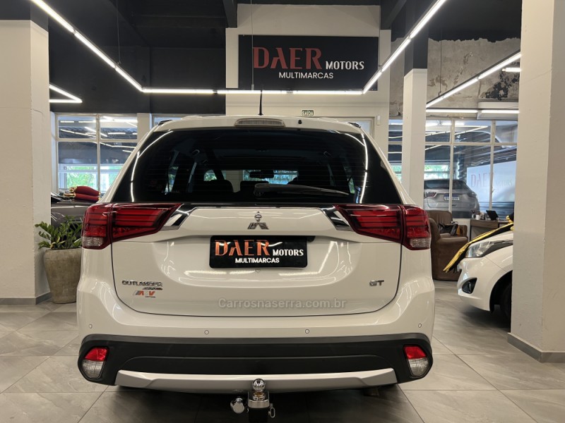 OUTLANDER 3.0 GT 4X4 V6 24V GASOLINA 4P AUTOMÁTICO - 2016 - NOVO HAMBURGO