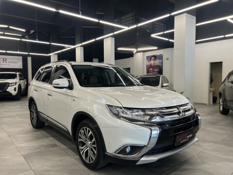 outlander 3.0 gt 4x4 v6 24v gasolina 4p automatico 2016 novo hamburgo