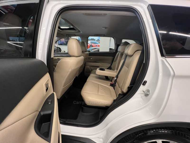 OUTLANDER 3.0 GT 4X4 V6 24V GASOLINA 4P AUTOMÁTICO - 2016 - NOVO HAMBURGO