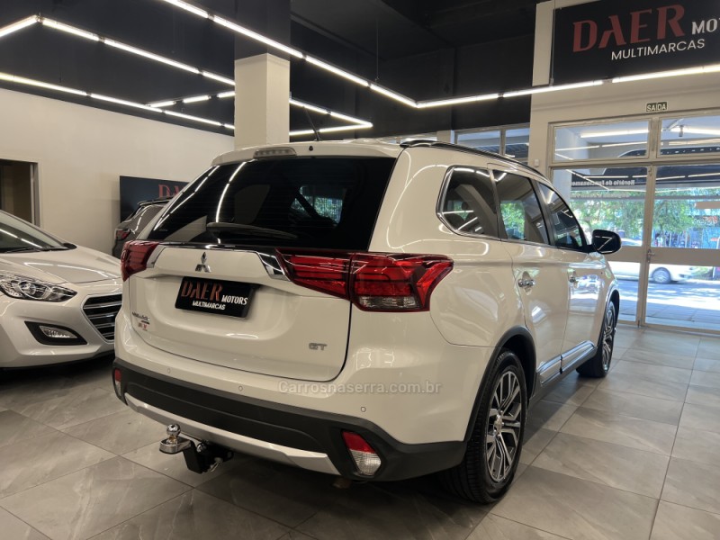 OUTLANDER 3.0 GT 4X4 V6 24V GASOLINA 4P AUTOMÁTICO - 2016 - NOVO HAMBURGO