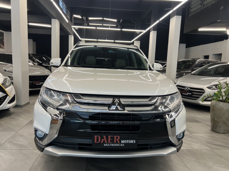 OUTLANDER 3.0 GT 4X4 V6 24V GASOLINA 4P AUTOMÁTICO - 2016 - NOVO HAMBURGO