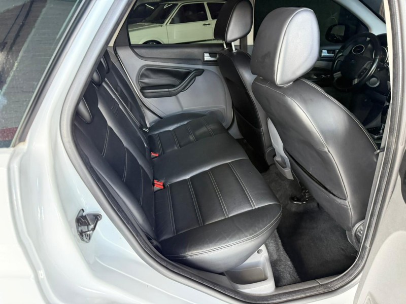 FOCUS 2.0 TITANIUM 16V FLEX 4P AUTOMÁTICO - 2012 - CAXIAS DO SUL