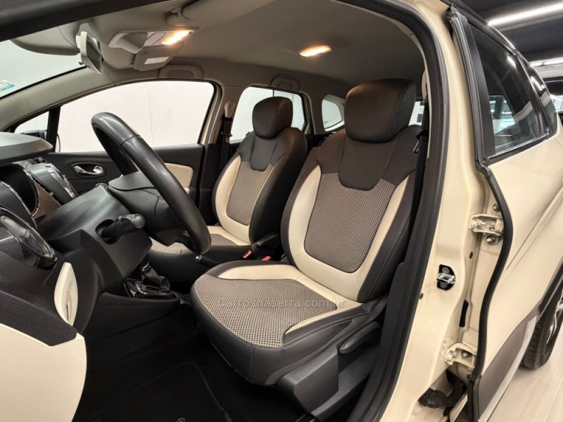 CAPTUR 1.6 16V FLEX INTENSE AUTOMÁTICO - 2018 - CAXIAS DO SUL