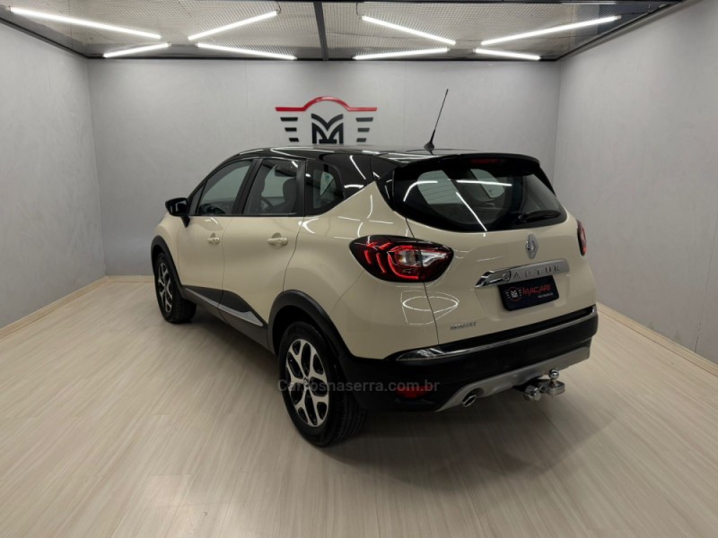 CAPTUR 1.6 16V FLEX INTENSE AUTOMÁTICO - 2018 - CAXIAS DO SUL