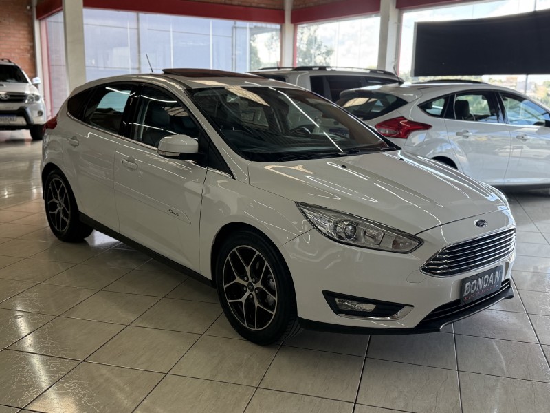 FOCUS 2.0 TITANIUM HATCH 16V FLEX 4P AUTOMÁTICO - 2018 - FARROUPILHA