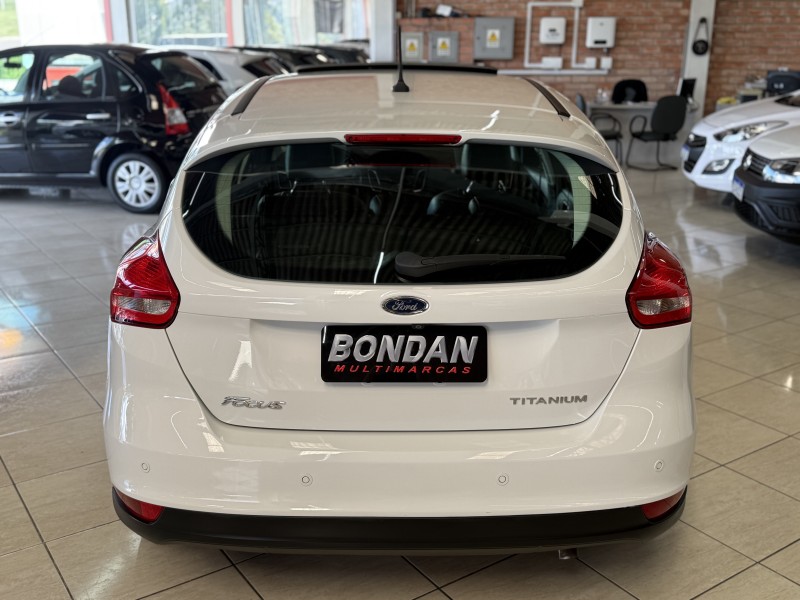 FOCUS 2.0 TITANIUM HATCH 16V FLEX 4P AUTOMÁTICO - 2018 - FARROUPILHA