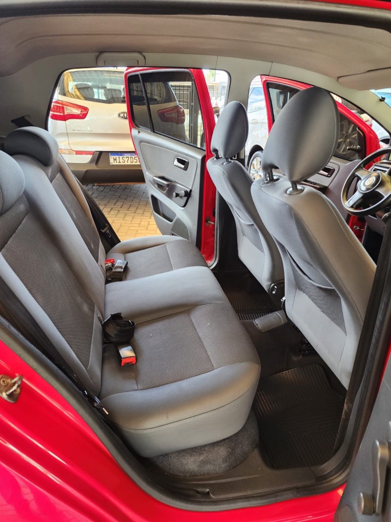 FOX 1.0 MI 8V FLEX 4P MANUAL - 2012 - CAXIAS DO SUL