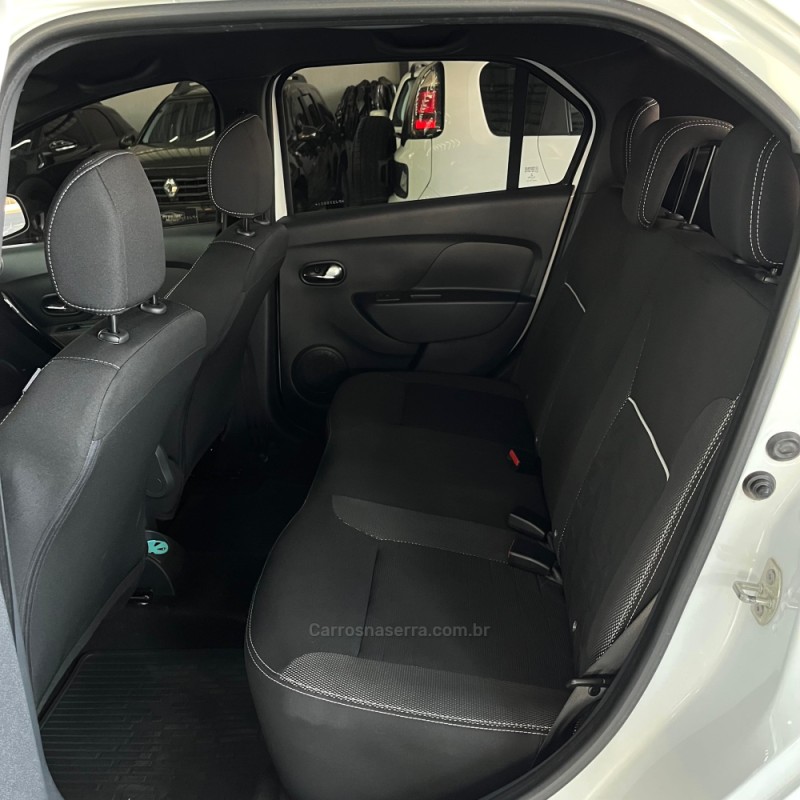 LOGAN 1.6 ZEN 16V FLEX 4P AUTOMÁTICO - 2023 - CANOAS