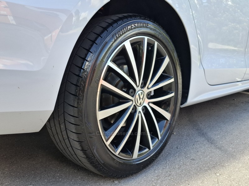 JETTA 2.0 TSI HIGHLINE 211CV GASOLINA 4P DSG - 2017 - BENTO GONçALVES