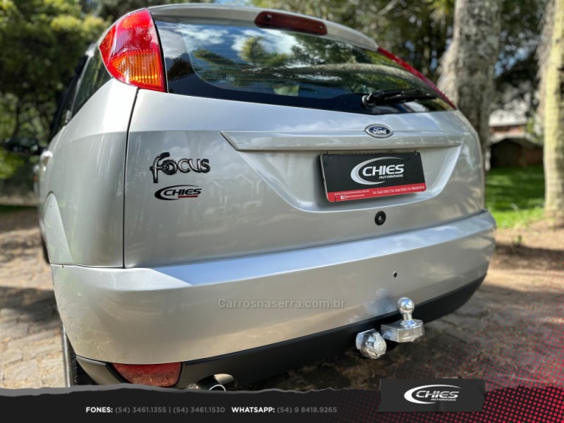 FOCUS 1.8 16V GASOLINA 4P MANUAL - 2003 - CARLOS BARBOSA