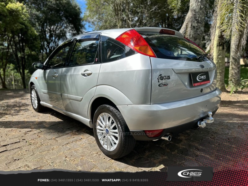 FOCUS 1.8 16V GASOLINA 4P MANUAL - 2003 - CARLOS BARBOSA