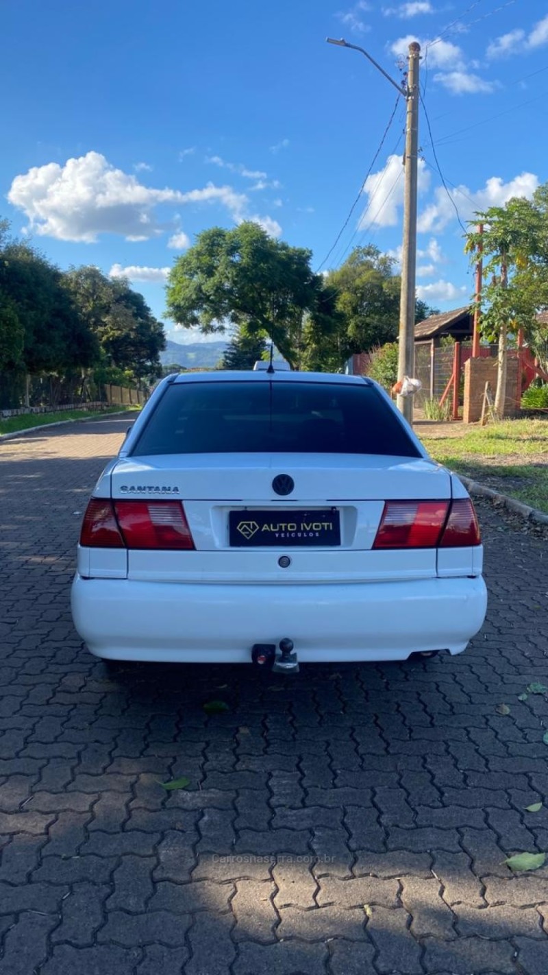 SANTANA 1.8 MI 8V GASOLINA 4P MANUAL - 1999 - IVOTI
