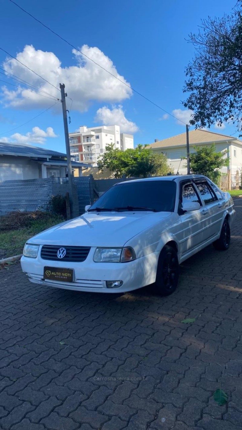 SANTANA 1.8 MI 8V GASOLINA 4P MANUAL - 1999 - IVOTI