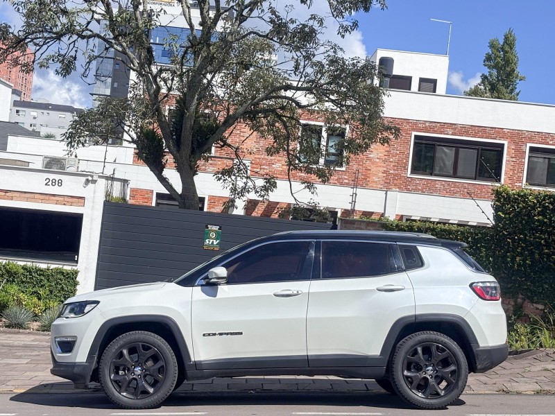 COMPASS 2.0 16V FLEX LIMITED AUTOMÁTICO - 2017 - FARROUPILHA