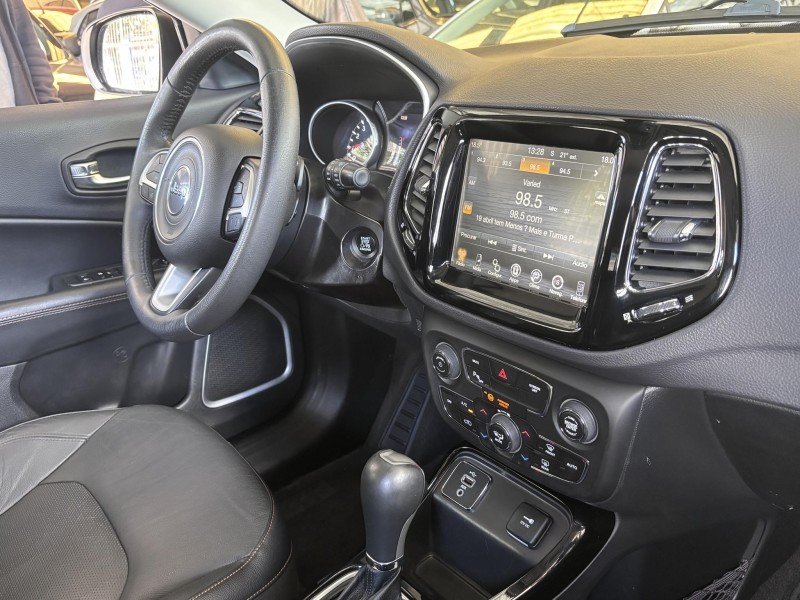COMPASS 2.0 16V FLEX LIMITED AUTOMÁTICO - 2017 - FARROUPILHA