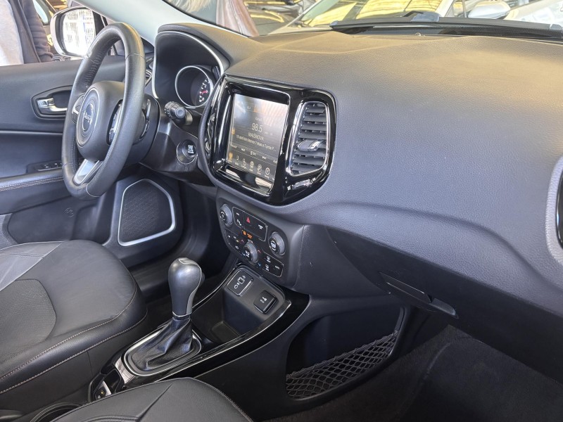 COMPASS 2.0 16V FLEX LIMITED AUTOMÁTICO - 2017 - FARROUPILHA