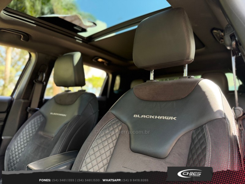 COMPASS 2.0 BLACKHAWK 4 TURBO GASOLINA 4P AUTOMÁTICO - 2025 - CARLOS BARBOSA