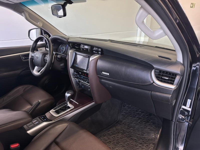 HILUX SW4 2.8 SRX 4X4 7 LUGARES 16V TURBO INTERCOOLER DIESEL 4P AUTOMÁTICO - 2018 - BENTO GONçALVES