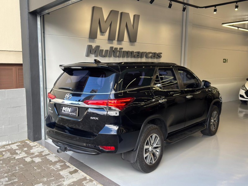 HILUX SW4 2.8 SRX 4X4 7 LUGARES 16V TURBO INTERCOOLER DIESEL 4P AUTOMÁTICO - 2018 - BENTO GONçALVES