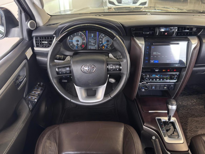 HILUX SW4 2.8 SRX 4X4 7 LUGARES 16V TURBO INTERCOOLER DIESEL 4P AUTOMÁTICO - 2018 - BENTO GONçALVES