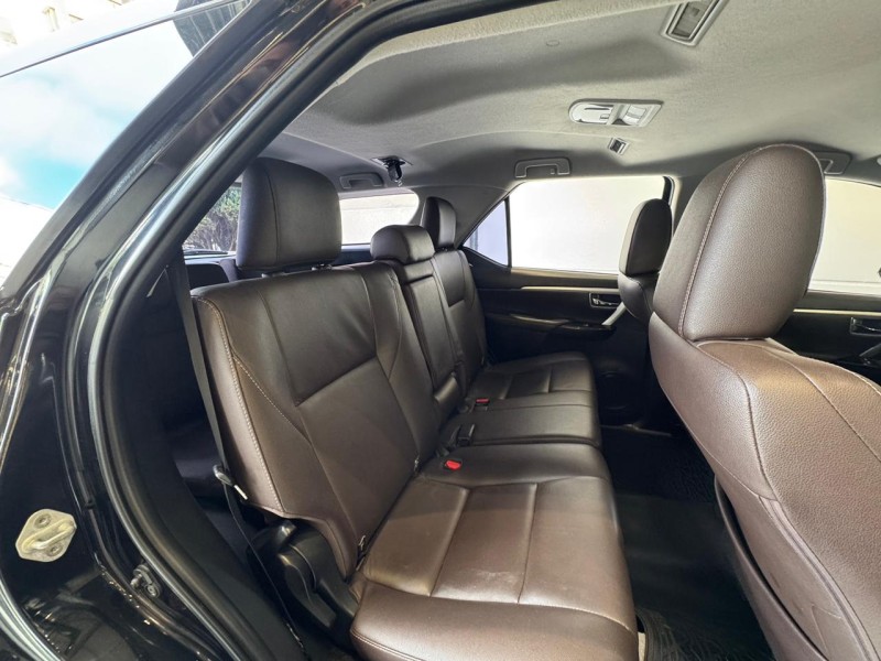 HILUX SW4 2.8 SRX 4X4 7 LUGARES 16V TURBO INTERCOOLER DIESEL 4P AUTOMÁTICO - 2018 - BENTO GONçALVES