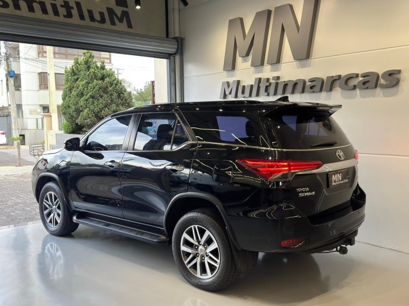 HILUX SW4 2.8 SRX 4X4 7 LUGARES 16V TURBO INTERCOOLER DIESEL 4P AUTOMÁTICO - 2018 - BENTO GONçALVES