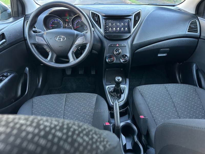 HB20 1.0 COMFORT PLUS 12V FLEX 4P MANUAL - 2017 - SãO LEOPOLDO