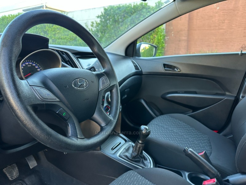 HB20 1.0 COMFORT PLUS 12V FLEX 4P MANUAL - 2017 - SãO LEOPOLDO