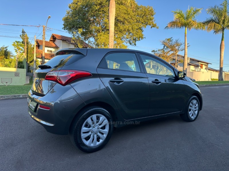 HB20 1.0 COMFORT PLUS 12V FLEX 4P MANUAL - 2017 - SãO LEOPOLDO