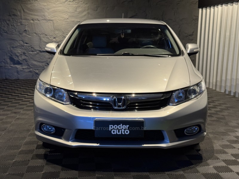 CIVIC 2.0 LXR 16V FLEX 4P AUTOMÁTICO - 2014 - FARROUPILHA