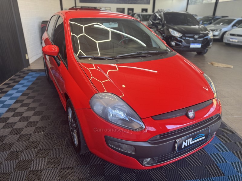 PUNTO 1.8 SPORTING 16V FLEX 4P MANUAL - 2013 - CAXIAS DO SUL