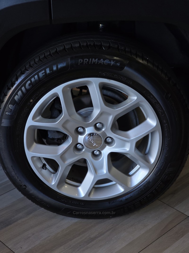 RENEGADE 1.8 16V FLEX LONGITUDE 4P AUTOMÁTICO - 2017 - CAXIAS DO SUL