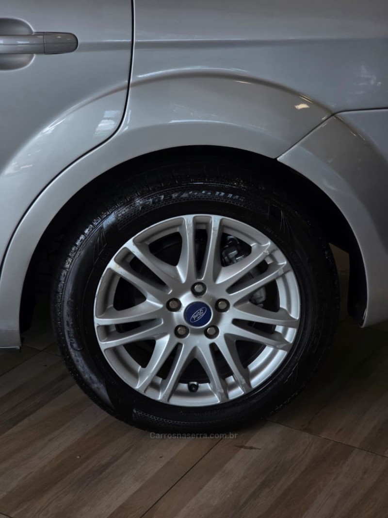 FOCUS 1.6 SE 16V FLEX 4P MANUAL - 2012 - CAXIAS DO SUL