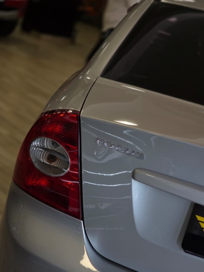 FOCUS 1.6 SE 16V FLEX 4P MANUAL - 2012 - CAXIAS DO SUL